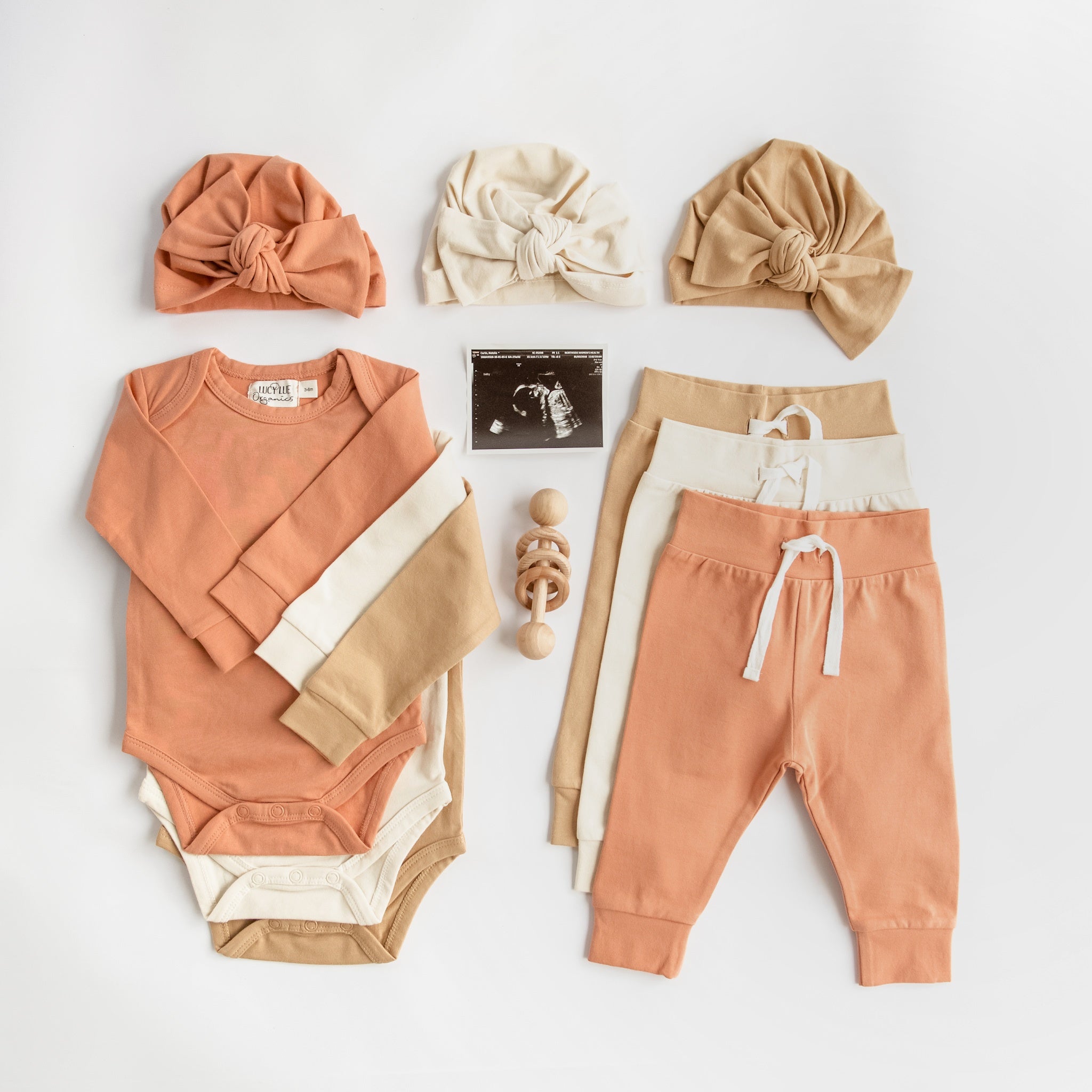 Shop all organic baby clothing, pajamas and accessories. All of our collections include baby one pieces, onesies, tops and bottoms in one place.