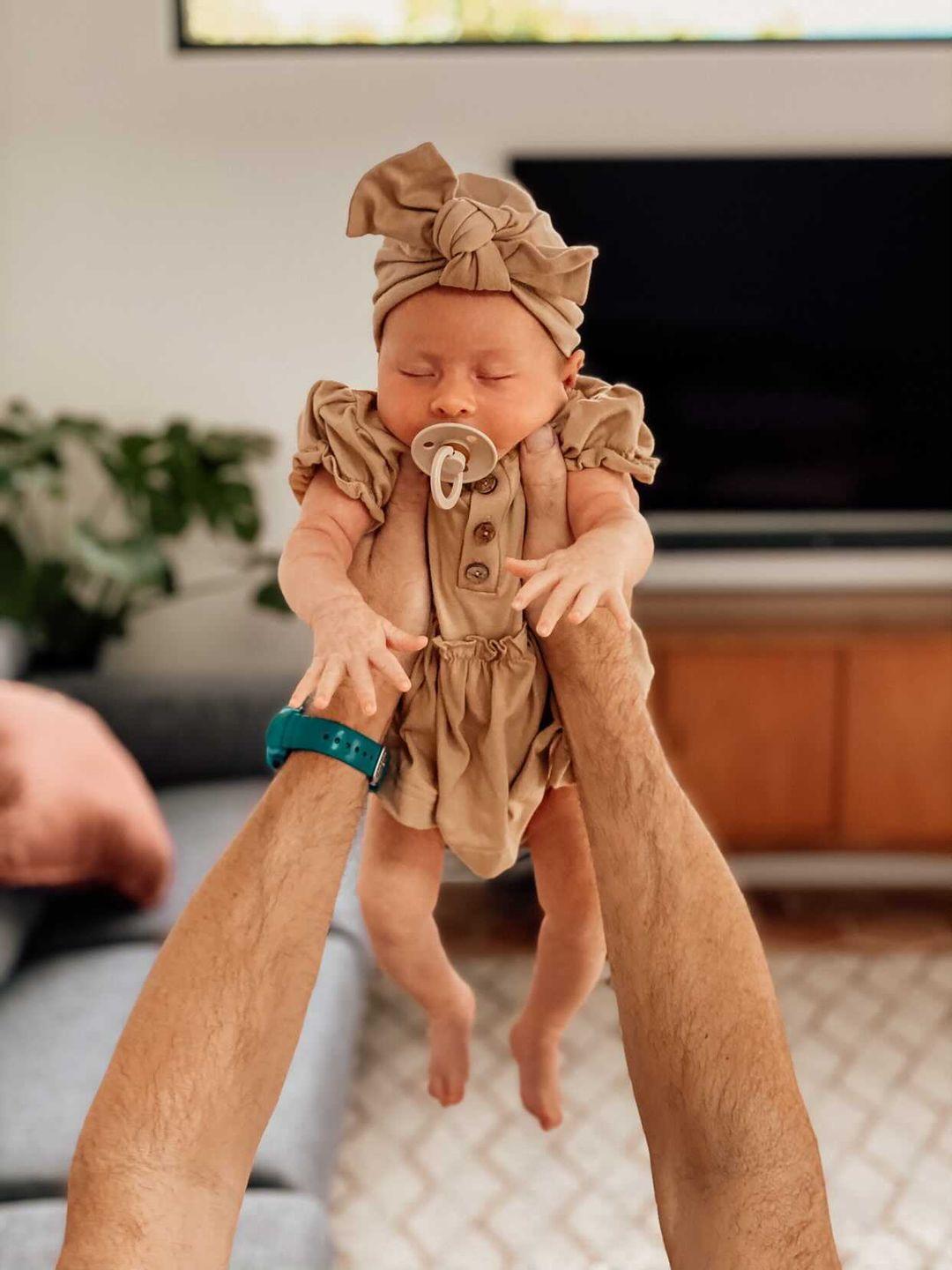 Instagram newborn baby girl dress skirted bodysuit for photos